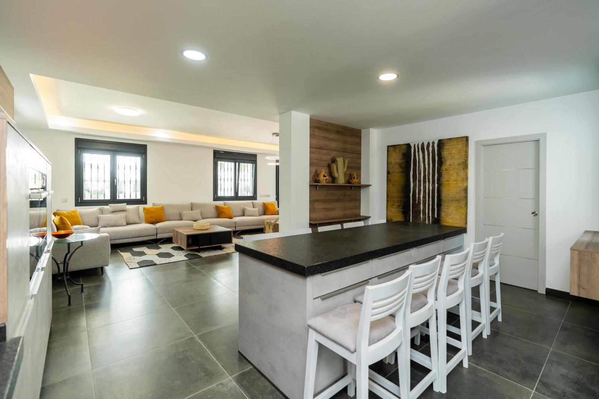 Newly Renovated 6 Bdrm Grand W Pool And Views Apartamento *