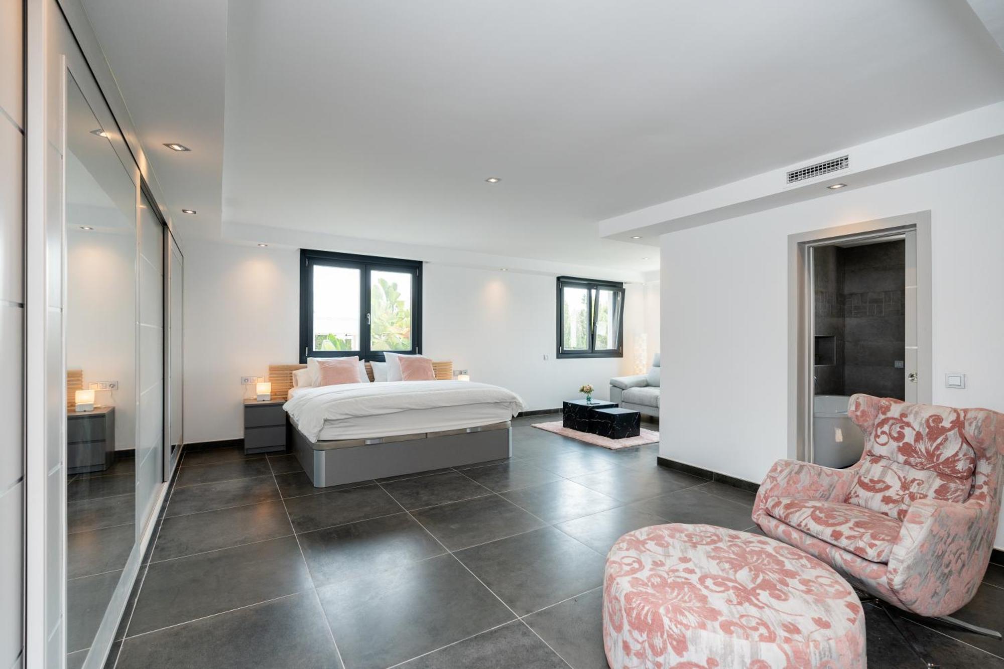 Newly Renovated 6 Bdrm Grand W Pool And Views Apartamento Marbella