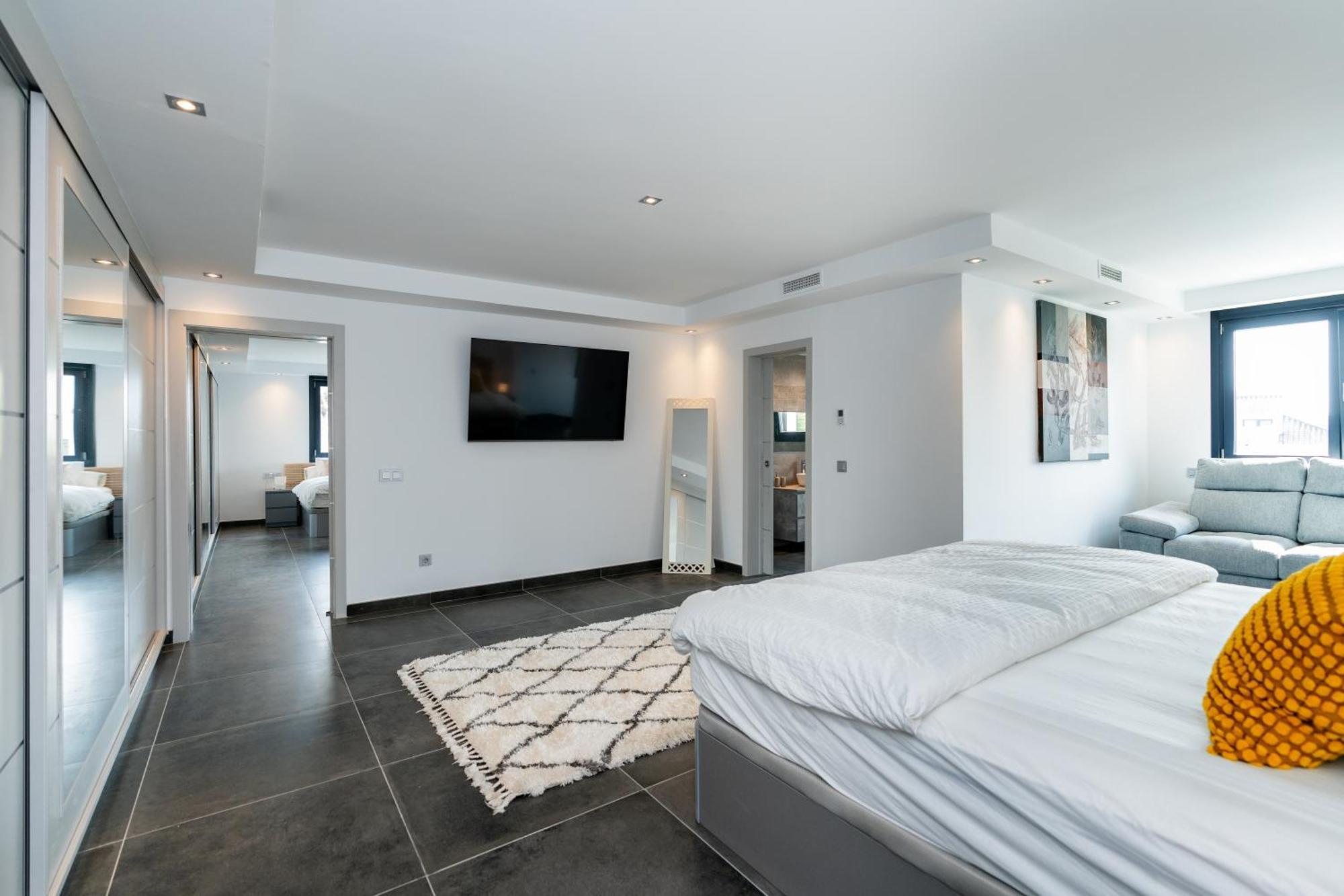 Newly Renovated 6 Bdrm Grand W Pool And Views Apartamento *